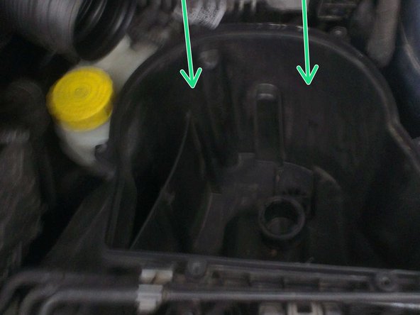 Nettoyer la boite à air afin de retirer les impuretés présentes à l’intérieur