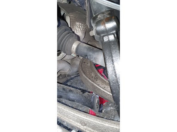 
Be careful when reassembling, the silent blocks are different
