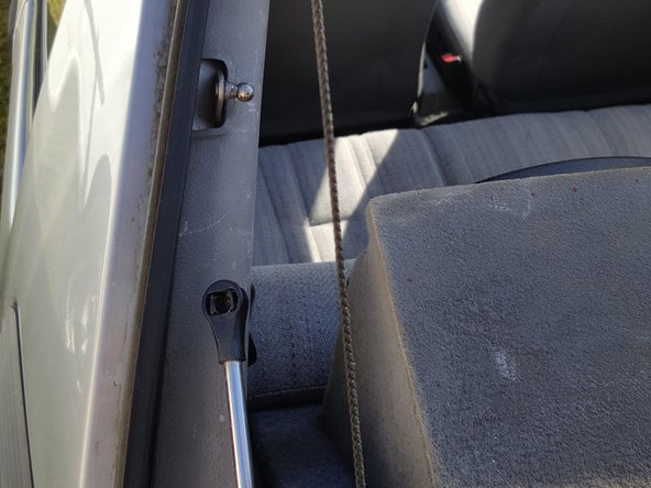 Répeter les étapes 2 et 3 pour la 2ème rotule.