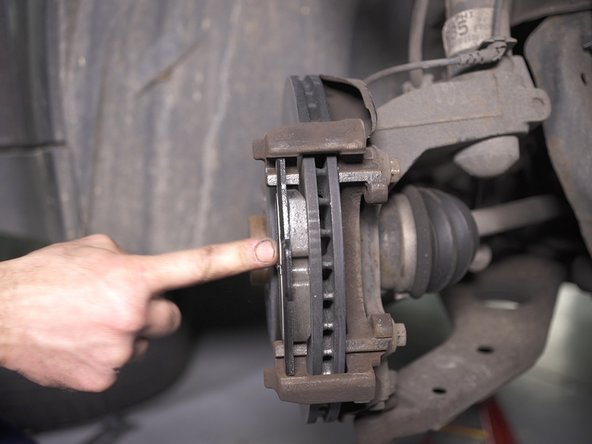 Placer la première plaquette sur la chappe