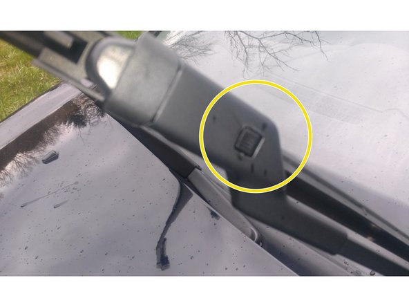 Vérifier que la languette soit bien en place.