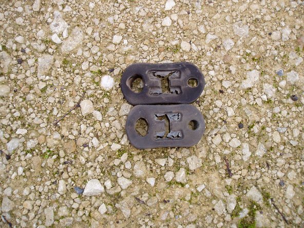 Remplacer les silentblocs ci-nécessaire ou remonter les anciens