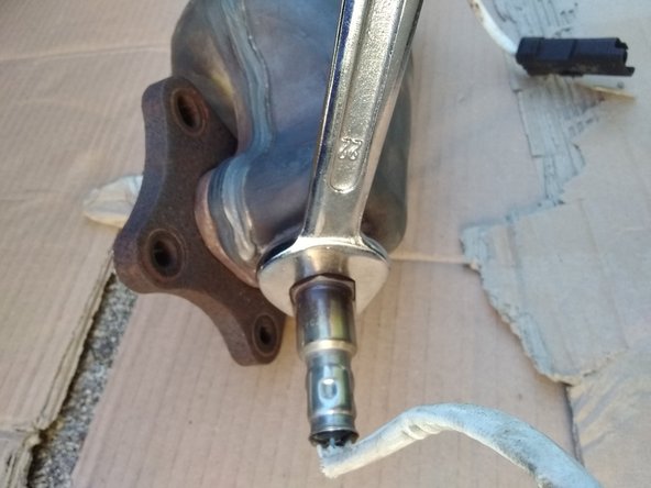 Réinstaller l'écran thermique sur le nouveau catalyseur, si ce dernier en est dépourvu.