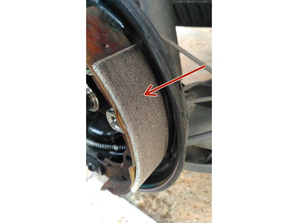 En faire de même avec l'autre partie frottante du tambour!