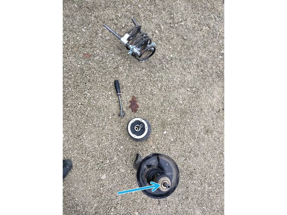 Passer la rondelle cuvette dans la tige, la cuvette coter manchon