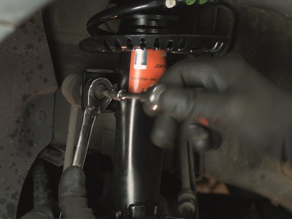 Resserrer l'écrou à l'aide de la clé plate de 16 et l'embout torx T30