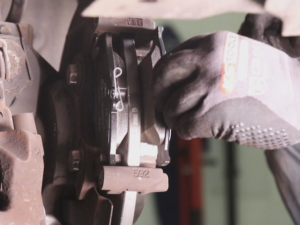 Retirez les autocollants présent du la face des plaquettes si il y en a