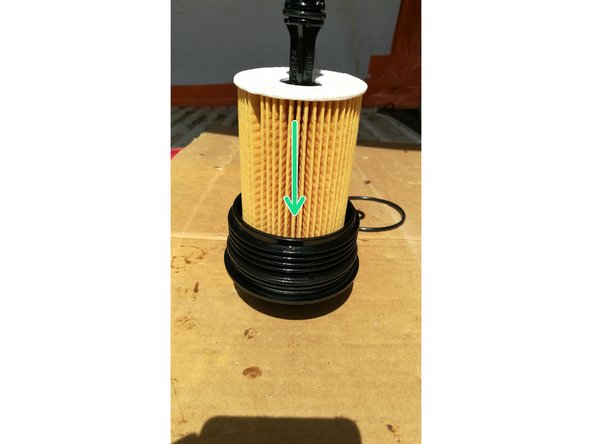 Monter le filtre à huile moteur neuf sur son support