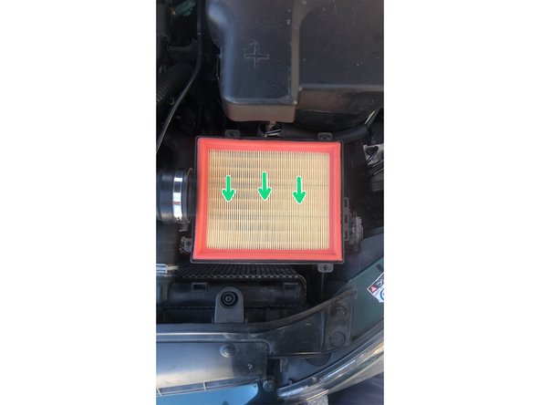 Placer le nouveau filtre dans son logement