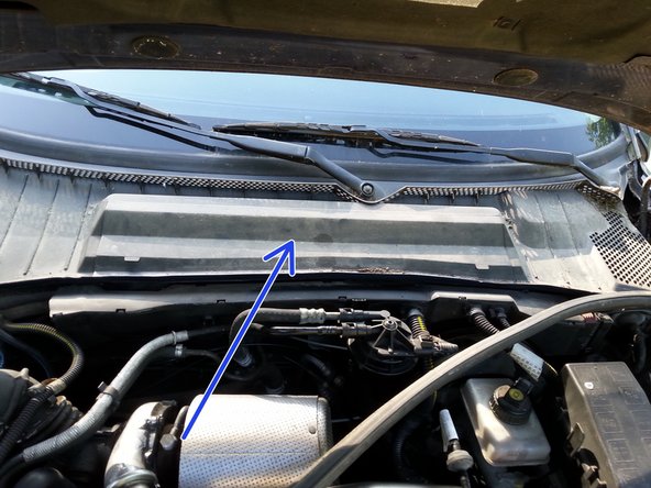 baisser la trappe et bien la clipser