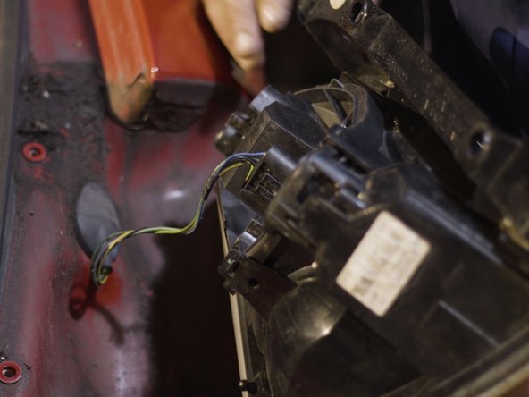 Actionner les clignotants et les freins pour vérifier que le connecteur soit bien branché