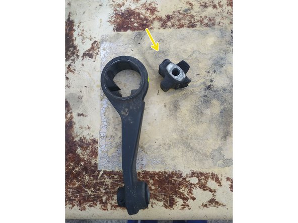 on voit que l'ancien support était très endommagé