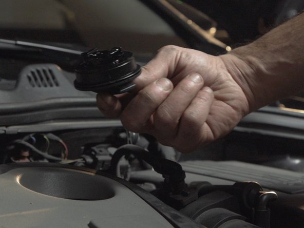 Retirer le bouchon de niveau d'huile