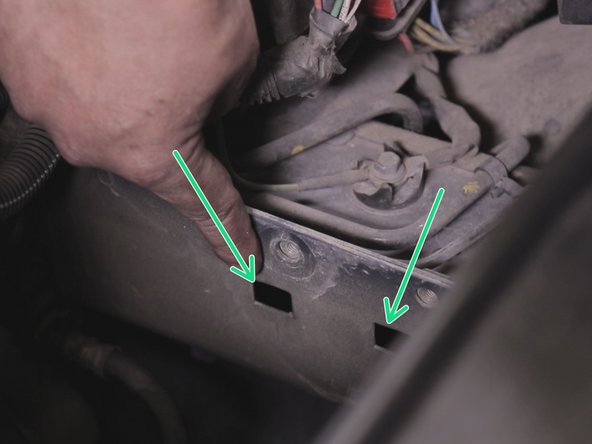 Repostionner  le support de la durite d'entrée du filtre à air