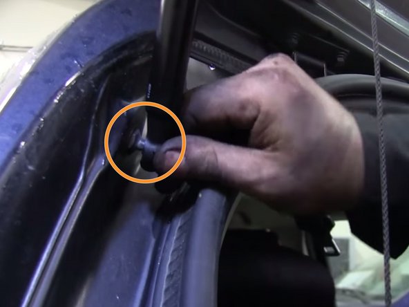 Clipser le vérin en bas