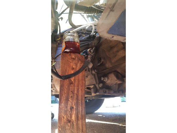 Reliez votre système de purge à un objet sous pression.