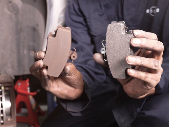 Comparer les anciennes et les nouvelles plaquettes de frein (formes,dimensions)