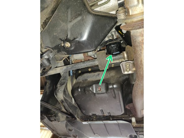 Juste au dessus vous pouvez apercevoir le filtre à huile