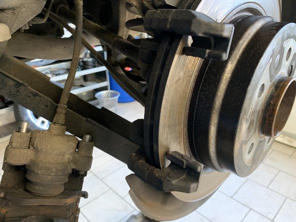 Retirer les plaquettes de frein