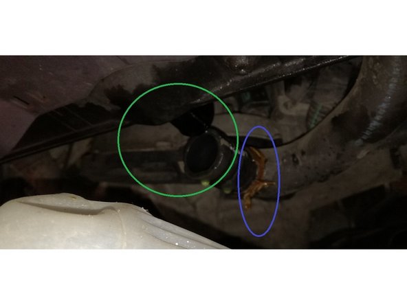 installer un récipient sous le radiateur, pour récupérer l'ancien liquide de refroidissement.