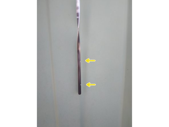 faire le plein d'huile 5w40, commencer par 4 litres