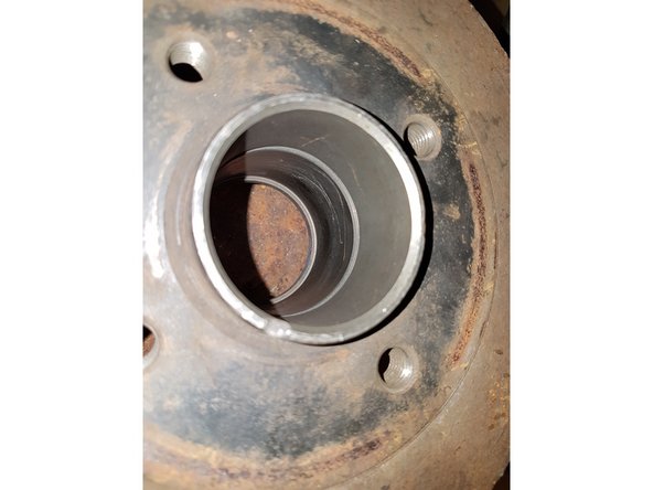 Il faut presser pas mal jusqu'à entendre un gros bruit.