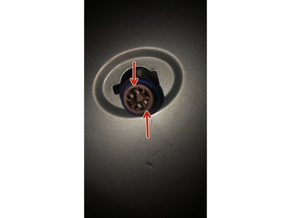 Reperer les encoches métaliques