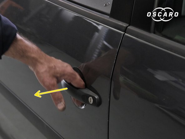 Ouvrir la portière coté conducteur