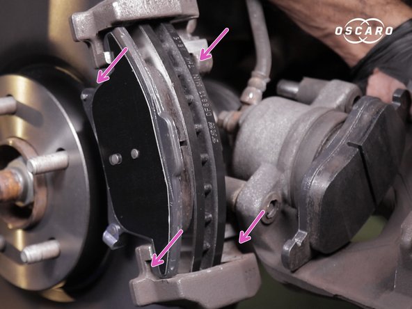 Replacer l'étrier sur la chape