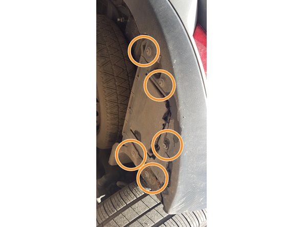 Retrait des vis torx20 du pare choc.