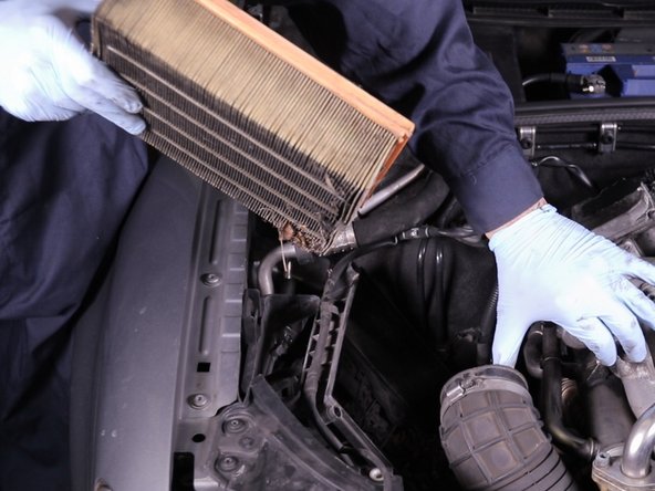 Retirer le filtre de la boite à air