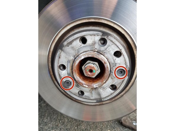 
You will need to fully tighten the 2 screws that hold it using a Torx 45 key.
