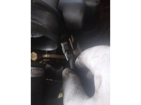 brancher la prise de l'électrovanne (EGR)