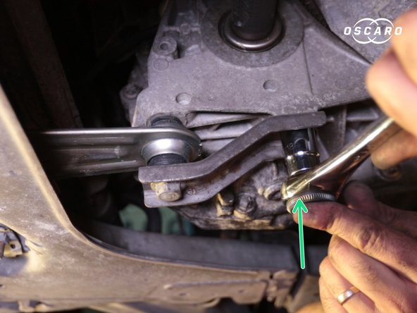 Bloquer la troisième vis