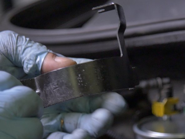 Replacer le support dans les encoches