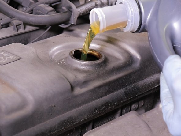 Verser environ 3 litres d'huile