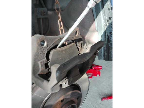 Retirer les plaquettes usées.