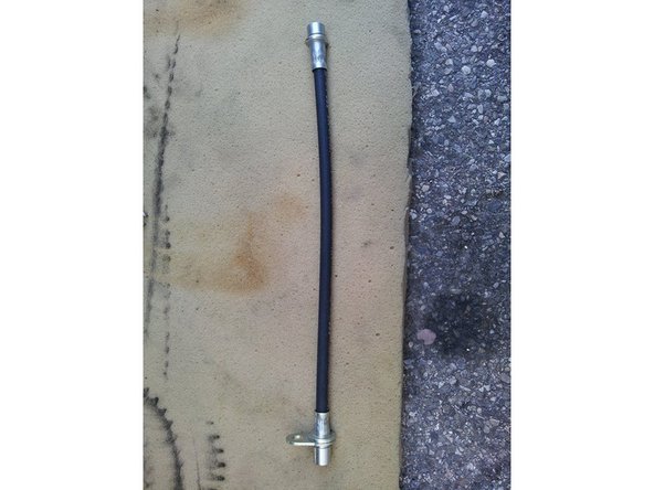 Avant démontage assurez vous que le flexible de frein neuf et bien identique à celui présent sur votre véhicule.