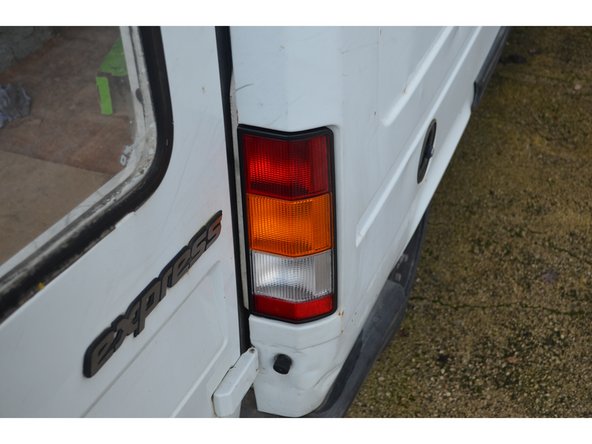 Le remontage s'effectue en sens inverse.