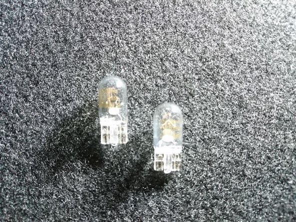 Comparer les ampoules neuves et anciennes