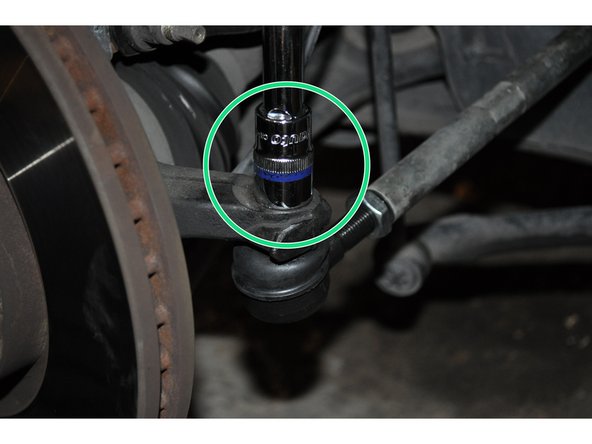 Serrer la rotule en comptant à nouveau le nombre de tour, il doit être identique à celui de la dépose