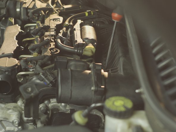 Revisser les vis du boitier avec un Torx de 25