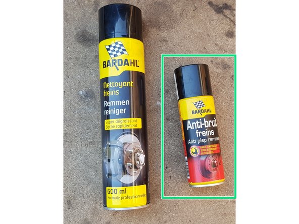 Une fois le remontage terminé, enfoncez plusieurs fois la pédale de frein pour mettre les plaquettes en appui contre les disques.