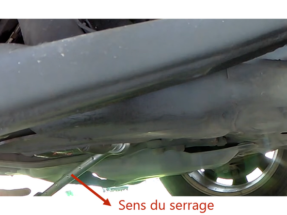 Mettre en place et serrer à  3.9 daN.m le bouchon de vidange (en ayant vérifié que le joint métallique est propre et non détérioré).