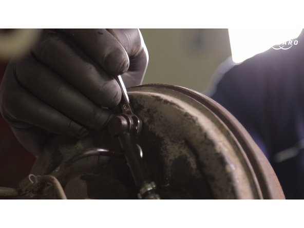 Il est conseiller de réaliser une purge de frein suite au changement des freins à tambour arrière