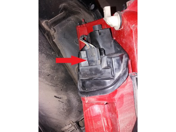 Débrancher la cosse puis retirer le feu.