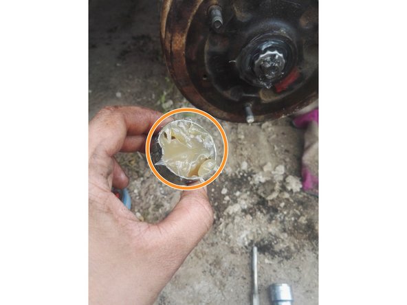 Remettre le frein d'écrou et la goupille de sécurité