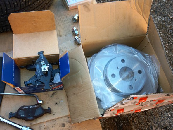 Voila le disque est démonté  il n'a plus qu'a en remettre un disque neuf ainsi que des nouvelles plaquettes de frein.