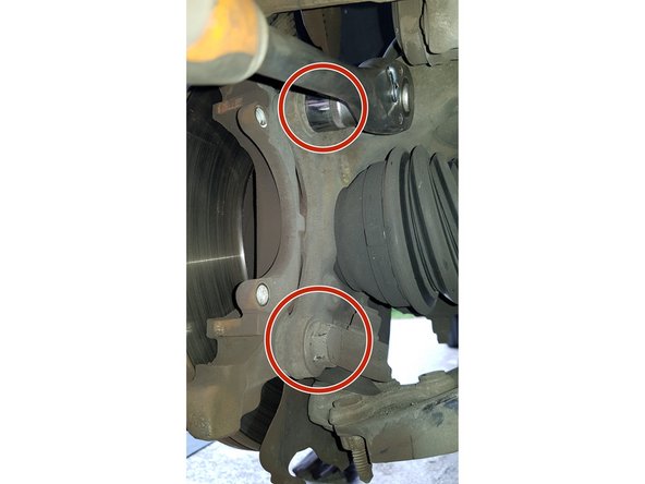 Avec une douille de 21mm retirez les 2 vis du support.