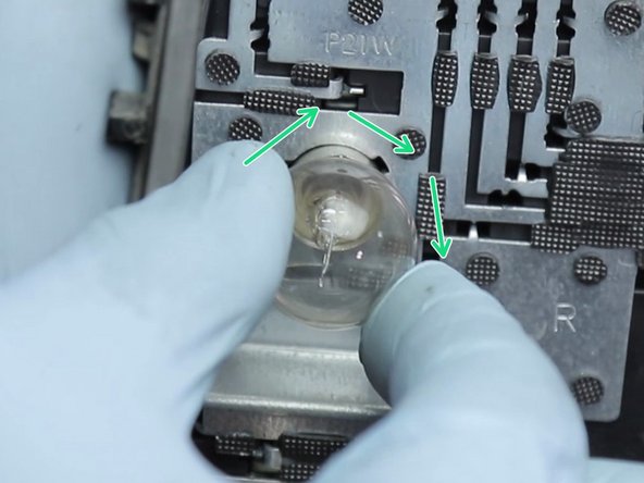 Tourner d'un quart de tour dans le sens des aiguilles d'une montre